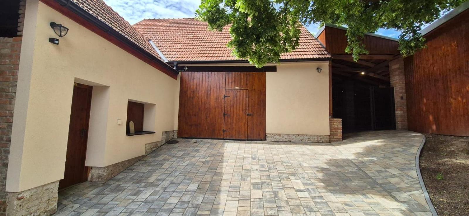 Apartmany Pulgary ブルハリ エクステリア 写真